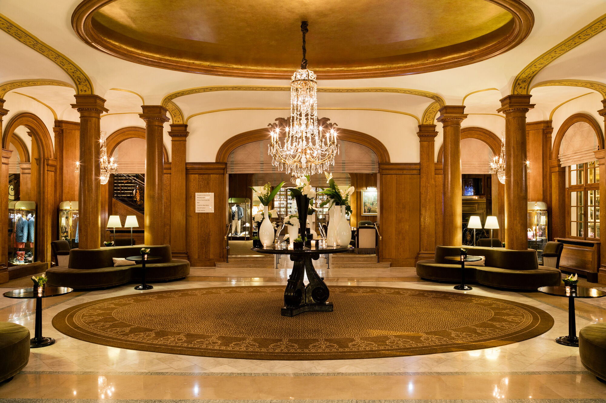Hotel Barriere Le Normandy Довіль Екстер'єр фото